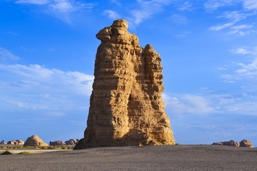 9.桃园结义（塔状雅丹）Ritual to Fraternity(Tower-shaped Yardang).jpg